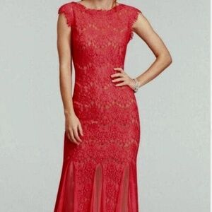 Red Floral Scallop Lace Mermaid Gown/Dress - size 6